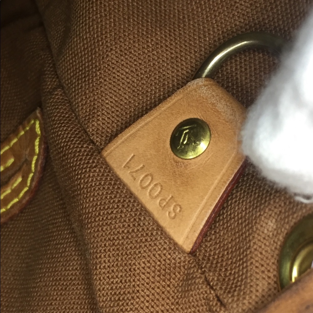 Additional pics for Louis Vuitton Montsouris Mm